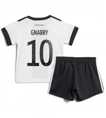 Maillot de foot Allemagne Serge Gnabry #10 Domicile enfant Monde 2022 Manches Courte (+ pantalon court)